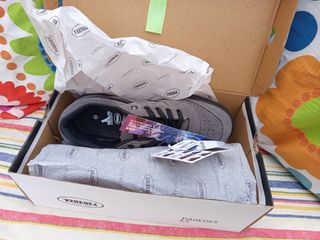 Zapatos skate Paredes grises talla 42