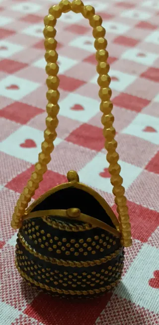 Bambola LOL con outfit alla moda