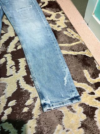 Vaqueros slim fit ZARA claros rotos