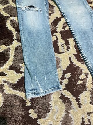 Vaqueros slim fit ZARA claros rotos