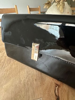 Bolso BOSS charol negro