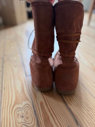 Botas Moon Boot ante marrón T. 41