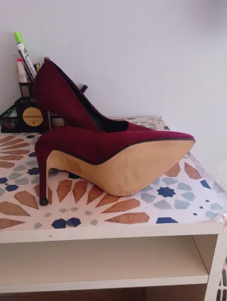 Zapatos de  Marypaz Rojo Talla 39 color burdeos