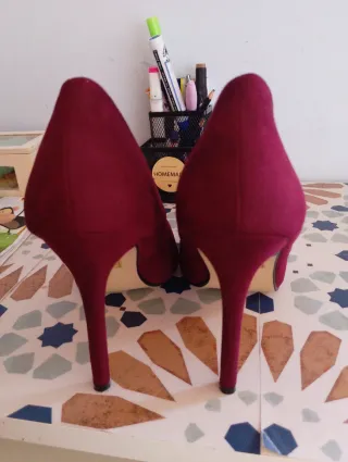 Zapatos de  Marypaz Rojo Talla 39 color burdeos