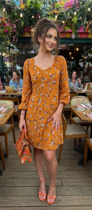 Vestido de manga larga con estampado floral