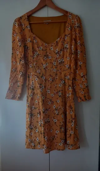 Vestido de manga larga con estampado floral