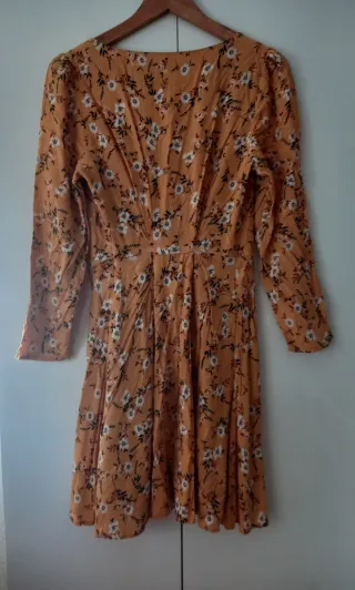 Vestido de manga larga con estampado floral