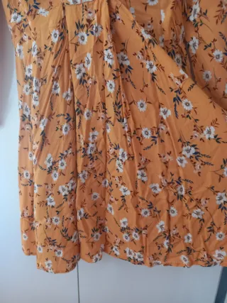 Vestido de manga larga con estampado floral