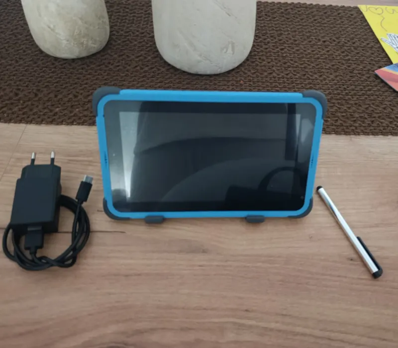 Tablet infantil Weelikeit + accesorios