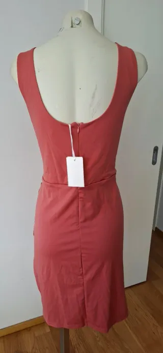 Elegante abito color salmone