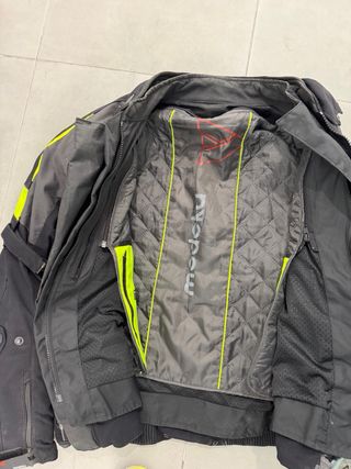 Chaqueta Moto Negra y Flúor