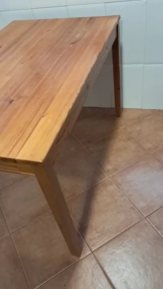 Conjunto mesa y 4 sillas madera