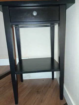 Mesitas de noche de madera negras