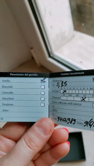 Anello con solitario Platino e Diamante