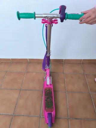 Patinete infantil rosa y morado