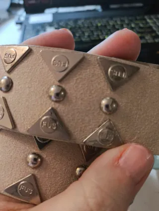 Cinturón hebilla plateada 110 cm