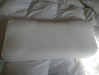 Almohada IKEA HAGTORNSFLY 40x75cm