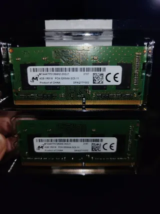 2 Modulos RAM  4GB DDR4 SODIMM