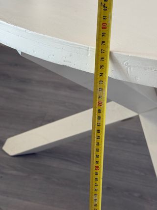 Mesa redonda y 4 sillas de comedor