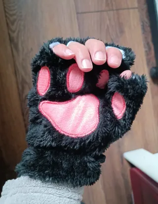 Guantes de gatito negros y rosas