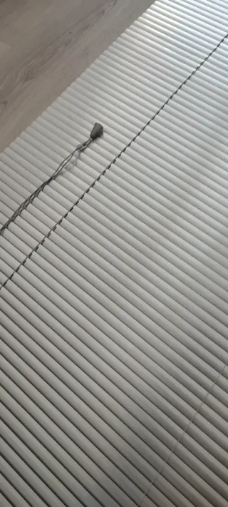 Estor metálico de lamas