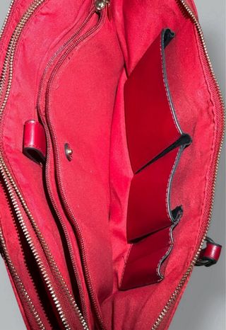 Maletín rojo para portátil