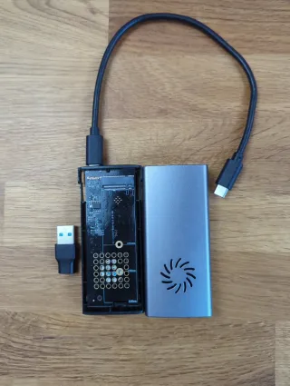 Adaptador NVME a USB C y USB A