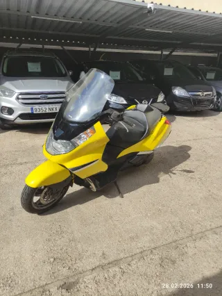 Aprilia Arrecife 500 Amarilla