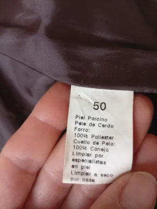 Chaqueta de piel con cuello de pelo