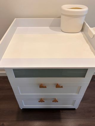 Cómoda cambiador blanca