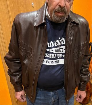 Cazadora de piel marrón