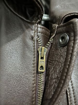 Cazadora de piel marrón