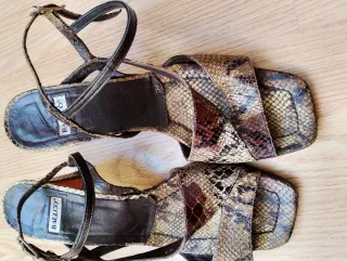Sandalias Ballco Piel Serpiente. Talla 6 1/2.