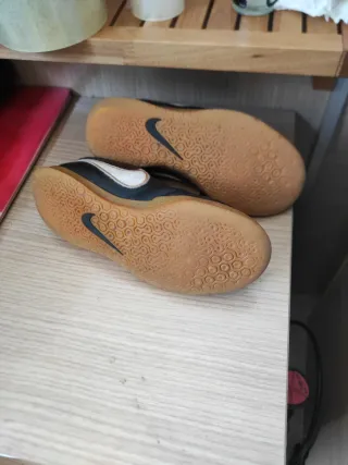 Zapatillas Nike niño negras y blancas