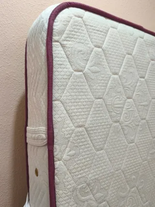 Somier con patas y  láminas madera + colchón 105x1