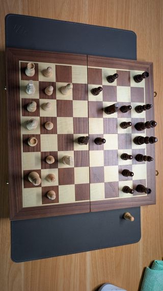 Scacchiera magnetica in legno pieghevole per viaggi