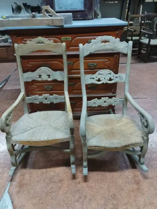 Parejas de Mecedoras Antiguas