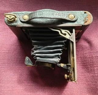 cámara Kodak No. 2 Folding Autographic Brownie,