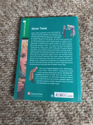OLIVER TWIST (TANTAIA)