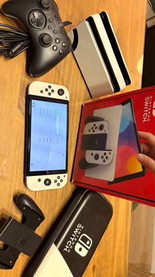 Nintendo Switch OLED Bianca e Nera