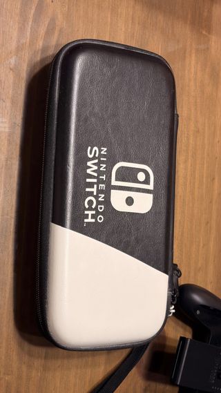 Nintendo Switch OLED Bianca e Nera