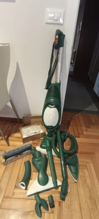 Aspiradora Vorwerk con accesorios