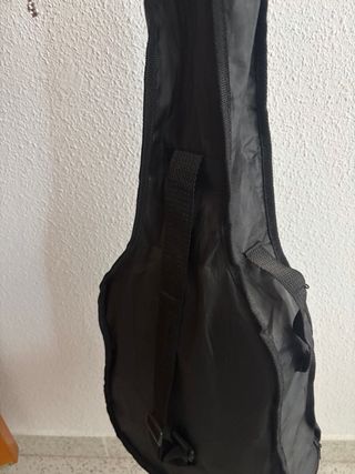 guitarra acústica rosa