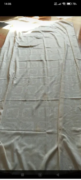 Mantelería de tela crema tamaño XL