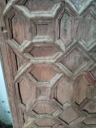 Puerta antigua madera tallada , medidas 100x52 cm