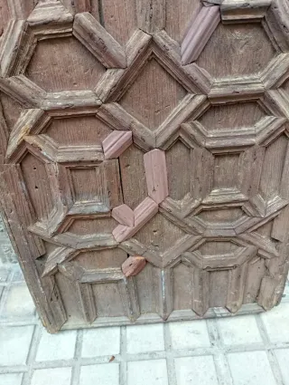 Puerta antigua madera tallada , medidas 100x52 cm