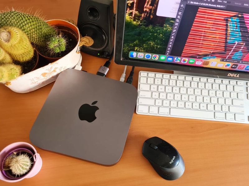 Apple Mac Mini 2018 • i7 3.2GHz•16GB RAM • 2TBSSD