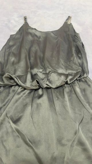 Vestido plateado estilo romano