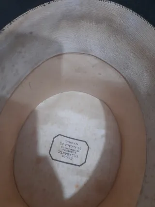 Sombrero de copa negro