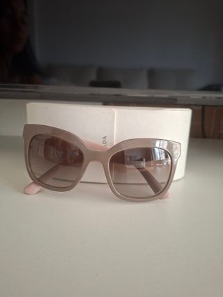 Gafas de sol Prada marrones y rosas